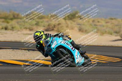 media/Oct-29-2022-CVMA (Sat) [[14c0aa3b66]]/Race 8 Supersport Middleweight/Folder 2/